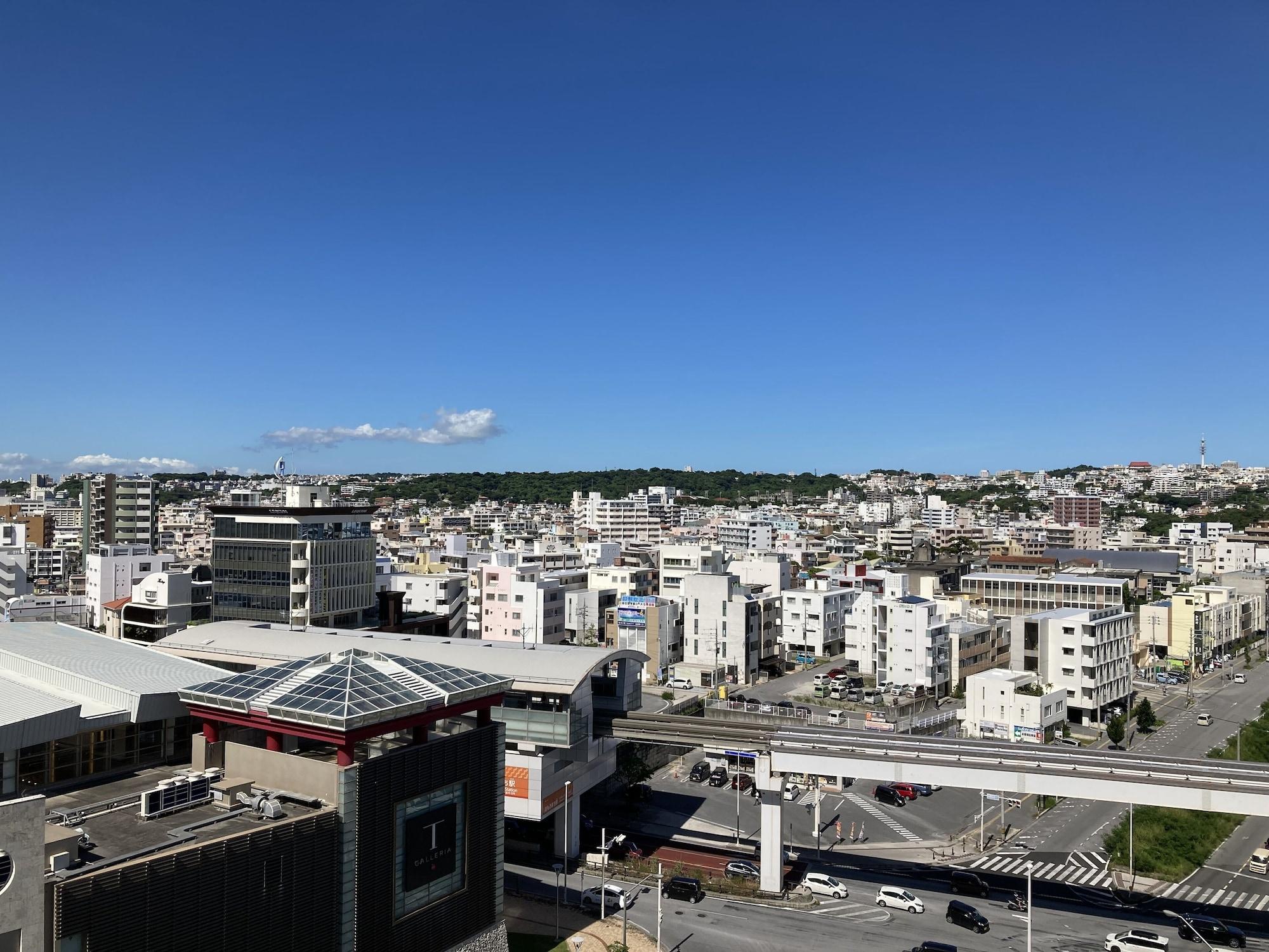 Toyoko Inn Naha Omoromachi Ekimae Exterior photo