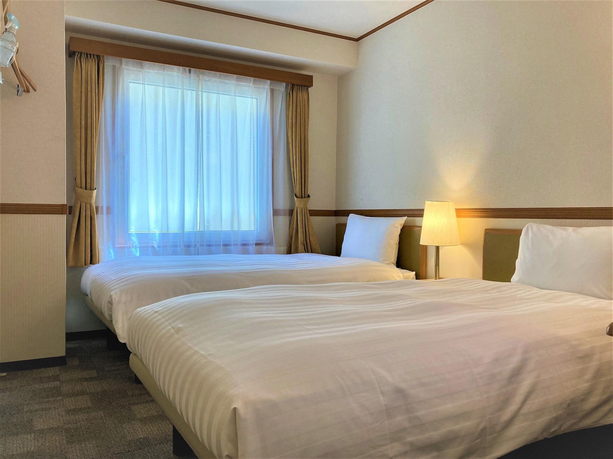 Toyoko Inn Naha Omoromachi Ekimae Exterior photo