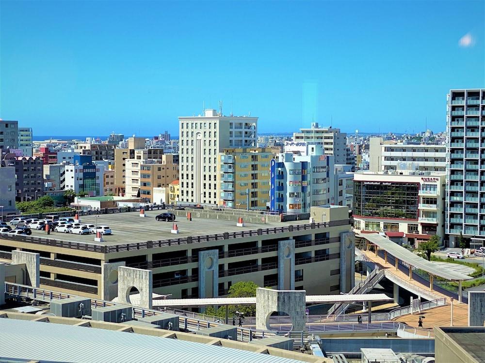 Toyoko Inn Naha Omoromachi Ekimae Exterior photo